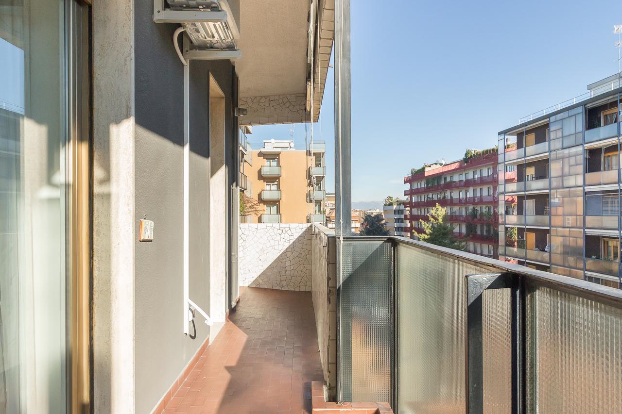 Alessia'S Flat- Sondrio M3 Apartment Milan Exterior photo