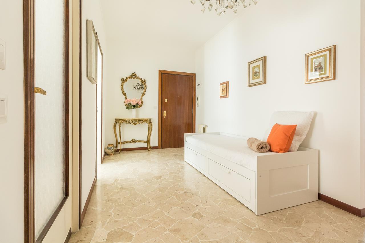 Alessia'S Flat- Sondrio M3 Apartment Milan Exterior photo